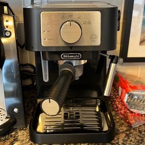 Delonghi Stilosa Espresso Machine
